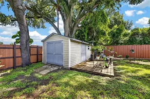 506 S Larry Cir, Brandon, FL 33511 - Photo 49