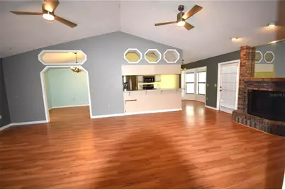 9109 Queen Elizabeth Court, Orlando, FL 32818 - Photo 7