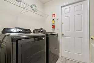 4649 Eagle Peak Dr, Kissimmee, FL 34746 - Photo 37