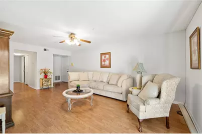 5300 Dover Village Lane #4, Orlando, FL 32812 - Photo 3