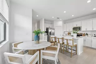 7901 Celestial Cir, Sarasota, FL 34241 - Photo 11
