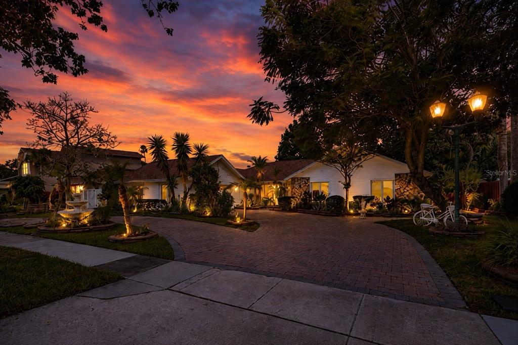 3625 Waters Edge Dr - 3625 Waters Edge Dr, Belle Isle, FL 32812 Luxury Property | Jose Angel Pina