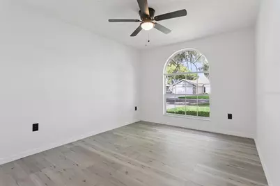 6302 Silver Oaks Drive, Zephyrhills, FL 33542 - Photo 15