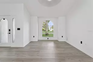 6302 Silver Oaks Dr, Zephyrhills, FL 33542 - Photo 3