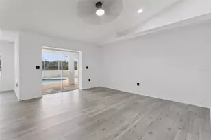 6302 Silver Oaks Dr, Zephyrhills, FL 33542 - Photo 5