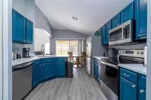 254 Cordova Ave, Davenport, FL 33897 - Photo 5
