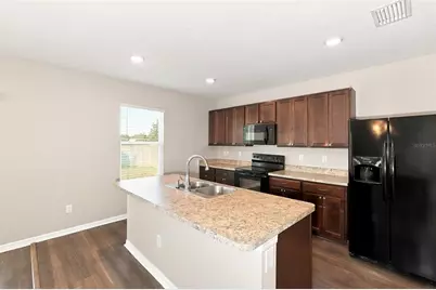 36205 Jenny Lynne Circle, Zephyrhills, FL 33541 - Photo 5