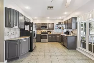 2207 Jessica Ln, Kissimmee, FL 34744 - Photo 7