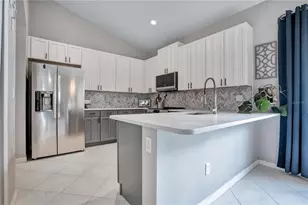 4610 Redmond Pl, Sanford, FL 32771 - Photo 9