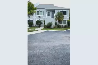 4127 Dolphin Drive #4127, Tampa, FL 33617 - Photo 27
