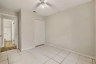 8503 Fish Lake Rd, Tampa, FL 33619 - Photo 17