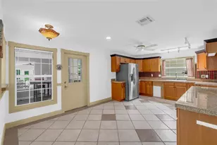 507 Phyllis Cir, Eustis, FL 32726 - Photo 23