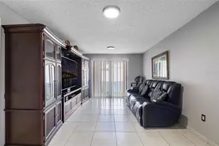 5460 NW 173rd Dr, Opa Locka, FL 33055 - Photo 11