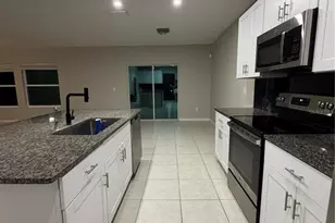 4049 Capri Coast Dr, Plant City, FL 33565 - Photo 5