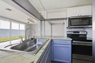 102 Mango Dr, Davenport, FL 33897 - Photo 5