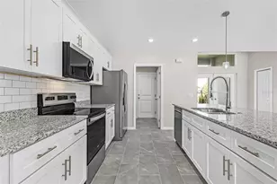 2305 NW 34th Ave, Cape Coral, FL 33993 - Photo 9