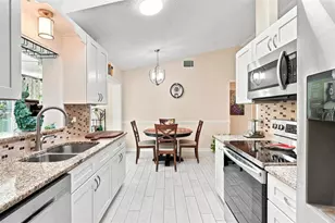 12435 Orangewood Cir, Tavares, FL 32778 - Photo 15