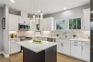 210 Hibiscus Ct, Orlando, FL 32801 - Photo 13