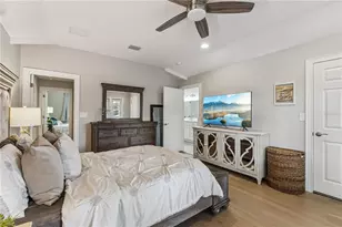 210 Hibiscus Ct, Orlando, FL 32801 - Photo 9