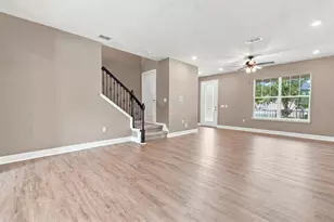 1511 Sweet Apple St, Oakland, FL 34787 - Photo 5
