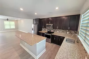 1511 Sweet Apple St, Oakland, FL 34787 - Photo 5