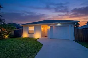 1240 12th Ave SW, Vero Beach, FL 32962 - Photo 1