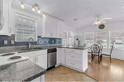 300 Sky Crest Loop, Davenport, FL 33837 - Photo 11