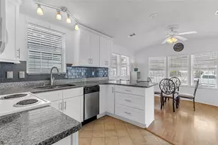 300 Sky Crest Loop, Davenport, FL 33837 - Photo 11