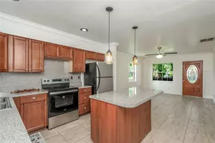 8001 N Hubert Ave, Tampa, FL 33614 - Photo 5