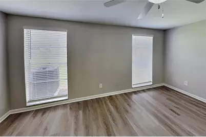 [Address not provided], Tampa, FL 33615 - Photo 5