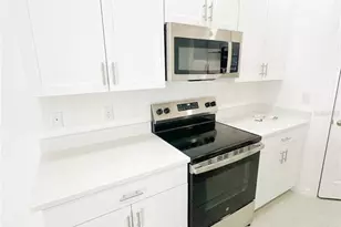 5924 Whetstone Ct, Palmetto, FL 34221 - Photo 9