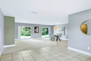 10526 Linger Ln, Orlando, FL 32821 - Photo 7