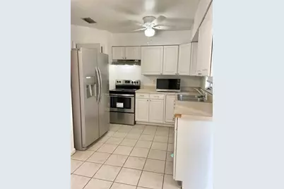 1920 E Edgewood Drive #D11, Lakeland, FL 33803 - Photo 7