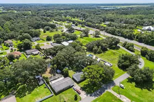 27544 Lisa Dr, Tavares, FL 32778 - Photo 41