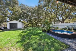 27544 Lisa Dr, Tavares, FL 32778 - Photo 35