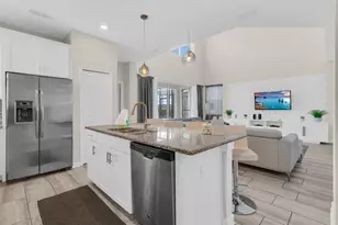 4733 Kings Castle Cir, Kissimmee, FL 34746 - Photo 9