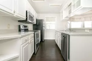 933 Lake Elsie Dr, Tavares, FL 32778 - Photo 9