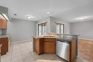 32 York Ct, Kissimmee, FL 34758 - Photo 3