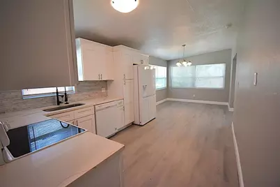 4027 7th Street S, Saint Petersburg, FL 33705 - Photo 9