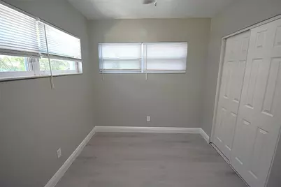 4027 7th Street S, Saint Petersburg, FL 33705 - Photo 17