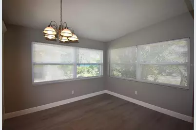 4027 7th Street S, Saint Petersburg, FL 33705 - Photo 7