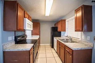 1621 Sandy Point Square, Orlando, FL 32807 - Photo 15
