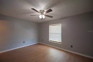 1621 Sandy Point Square, Orlando, FL 32807 - Photo 3