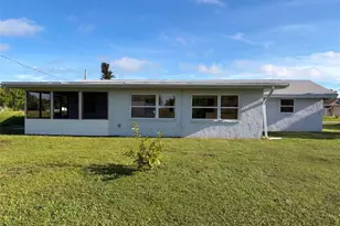 145 Dartmouth Dr NW, Port Charlotte, FL 33952 - Photo 5
