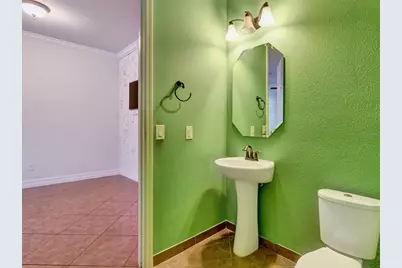 9986 Eagle Creek Center Boulevard, Orlando, FL 32832 - Photo 11