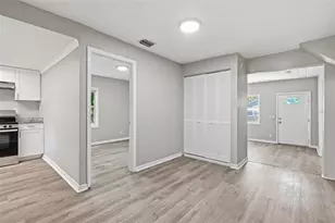 1412 E Annie St, Tampa, FL 33612 - Photo 11