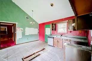 40105 Palm St, Lady Lake, FL 32159 - Photo 9
