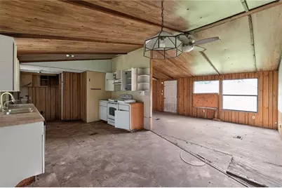 9550 Silverbend Drive, Dade City, FL 33525 - Photo 11