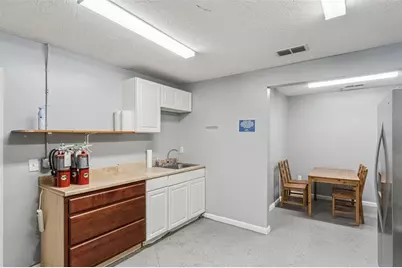 6881 Kingspointe Parkway #6, Orlando, FL 32819 - Photo 9
