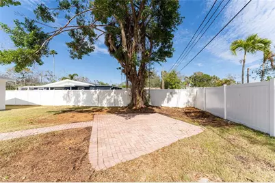 4401 Shore Acres Boulevard NE, Saint Petersburg, FL 33703 - Photo 35